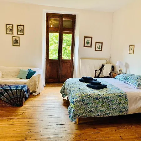 Alojamento de Acomodação e Pequeno-almoço Le Bearn Sous Les Toits 3*